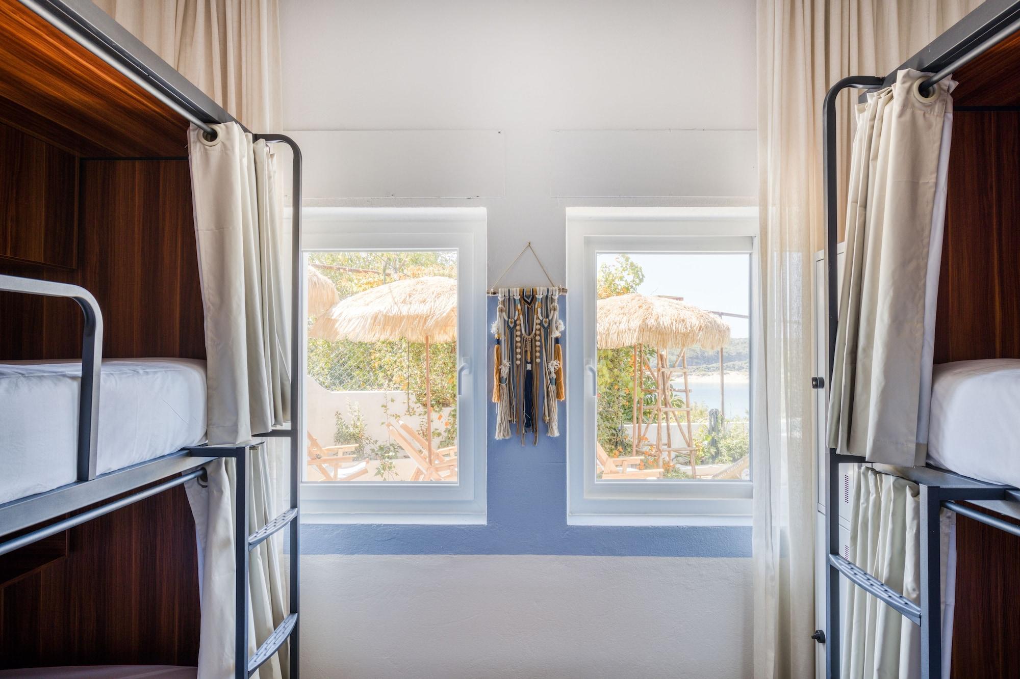 Selina Milfontes Hostel วิลานอวา ดิ มิลฟงติส ภายนอก รูปภาพ