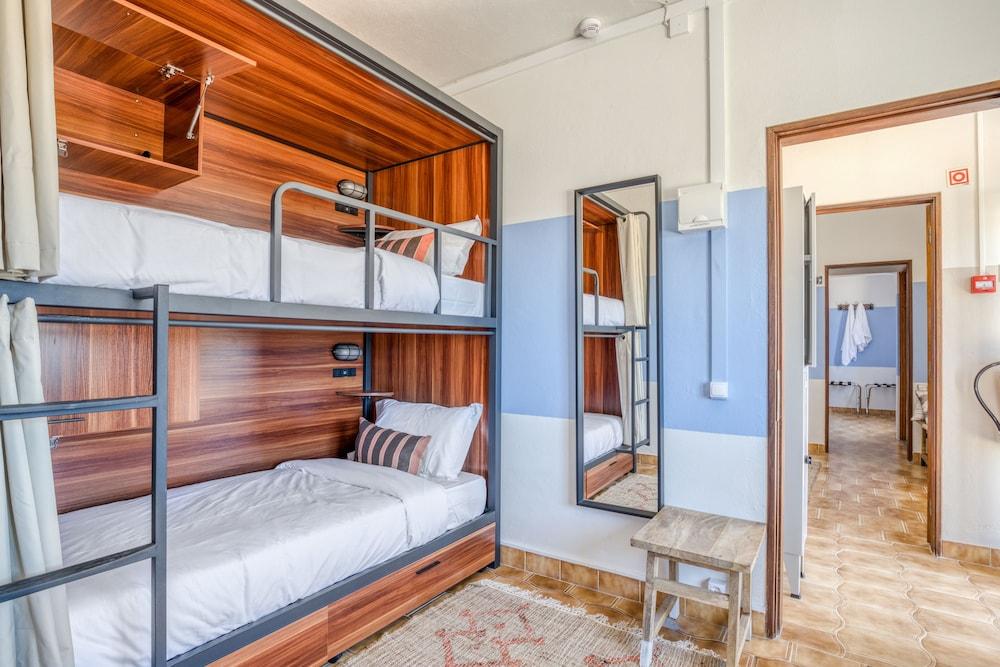 Selina Milfontes Hostel วิลานอวา ดิ มิลฟงติส ภายนอก รูปภาพ