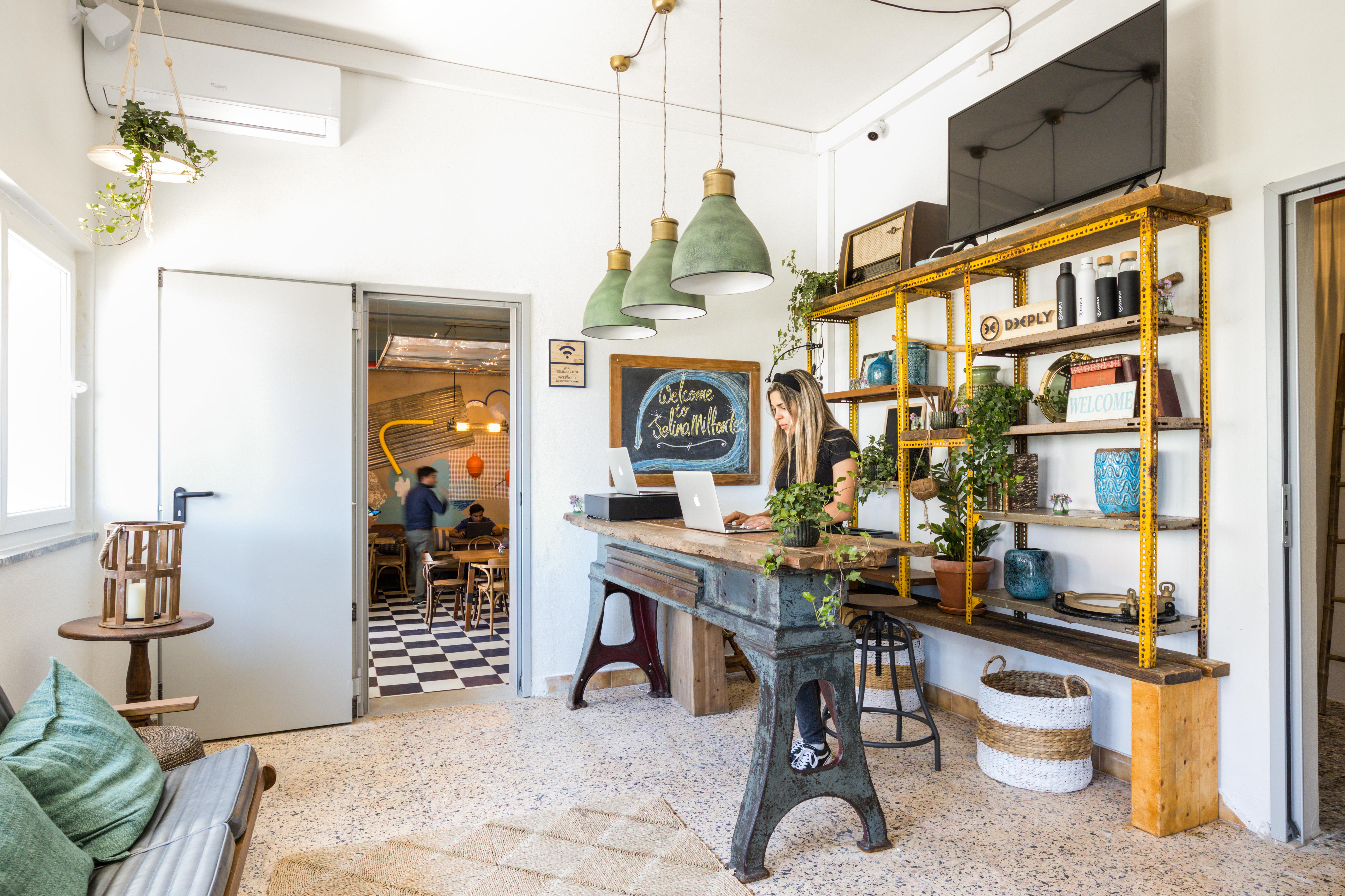 Selina Milfontes Hostel วิลานอวา ดิ มิลฟงติส ภายนอก รูปภาพ