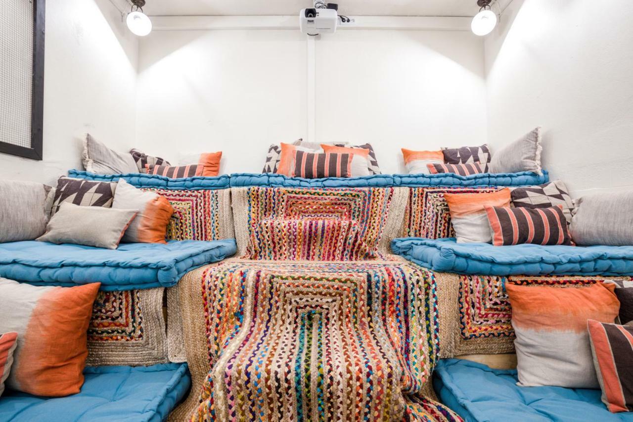 Selina Milfontes Hostel วิลานอวา ดิ มิลฟงติส ภายนอก รูปภาพ